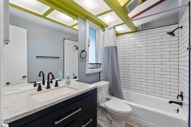 Building Photo - 103 Robinall Dr