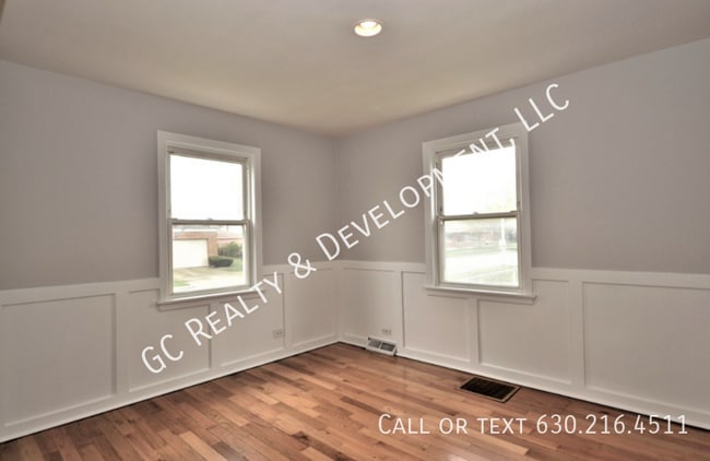 Building Photo - 735 Hull Ave