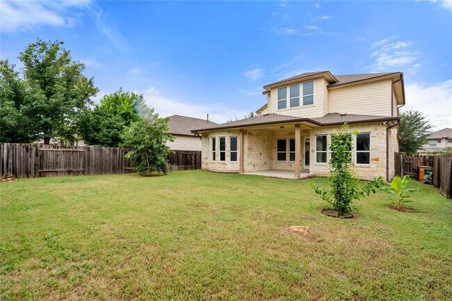 Building Photo - 5009 Mandevilla Dr