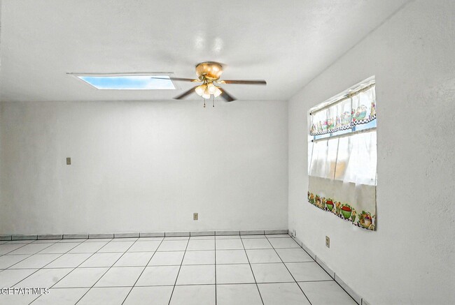 Building Photo - 5912 Cleveland Ave