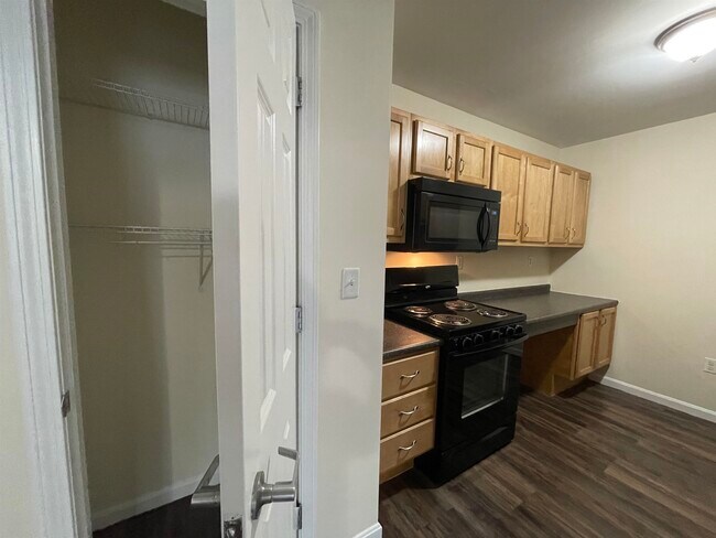 Building Photo - 20 Sentinel Court