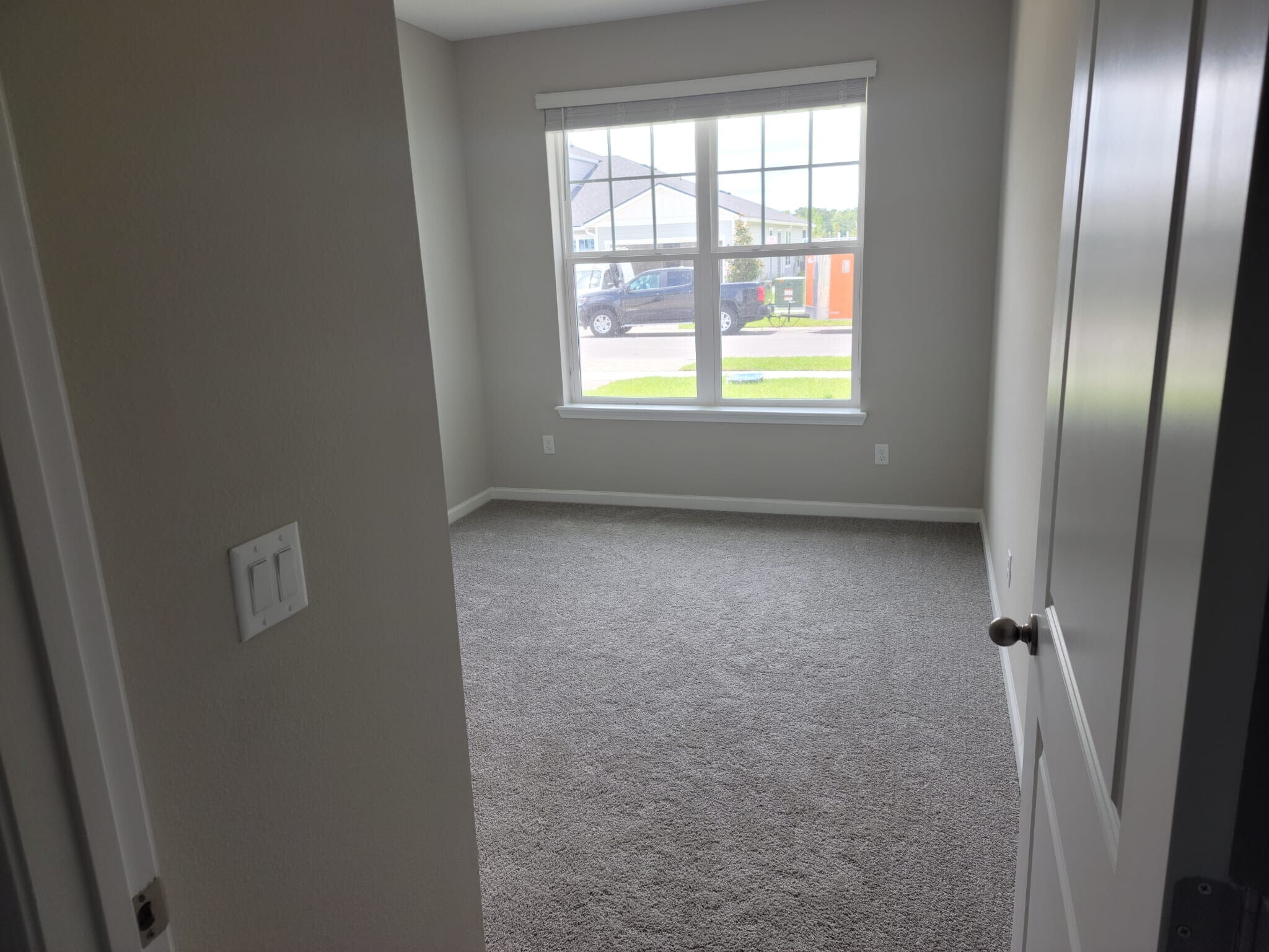 Building Photo - 808 Cherry Elm Dr