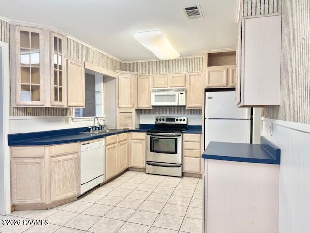 Building Photo - 103 Holly St