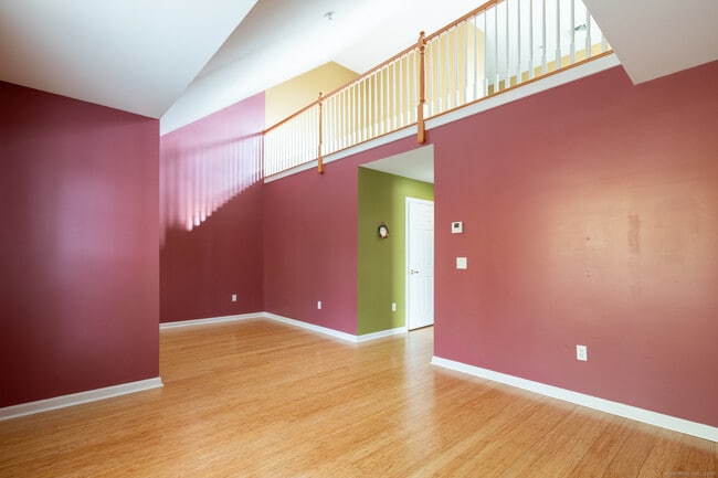 Building Photo - 49 Park Pl Cir