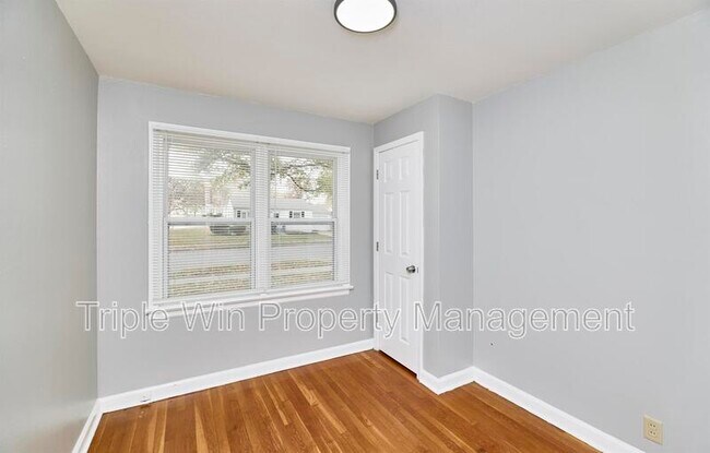 Building Photo - 10128 Ashbrook Dr