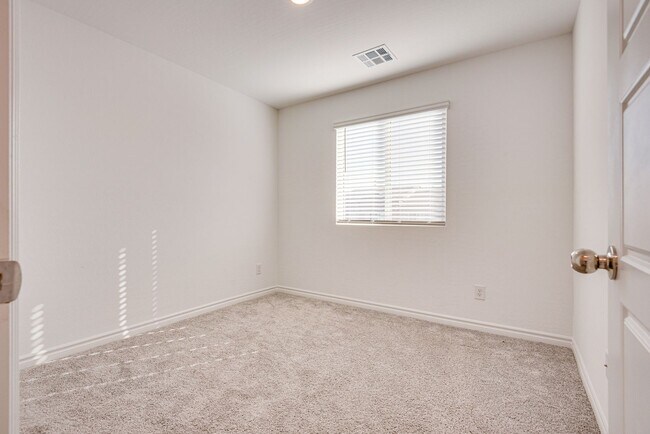 Building Photo - Furnished 3-bedroom, 2.5-bath townhome, designed to offer the ultimate in modern comfort.