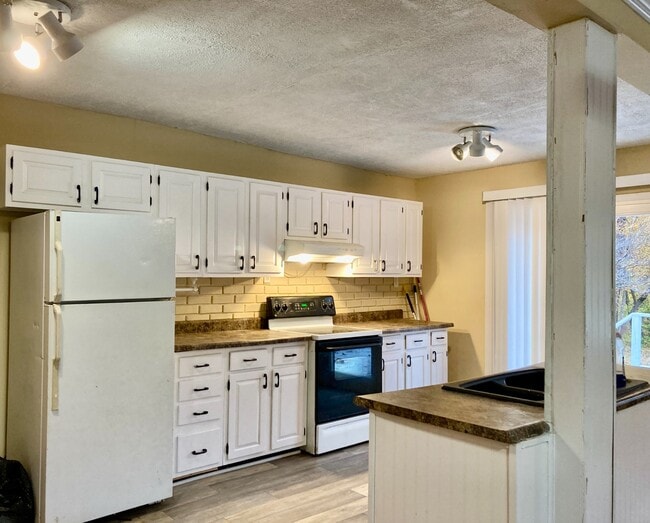 Building Photo - 1234 W County Rd 1300 N