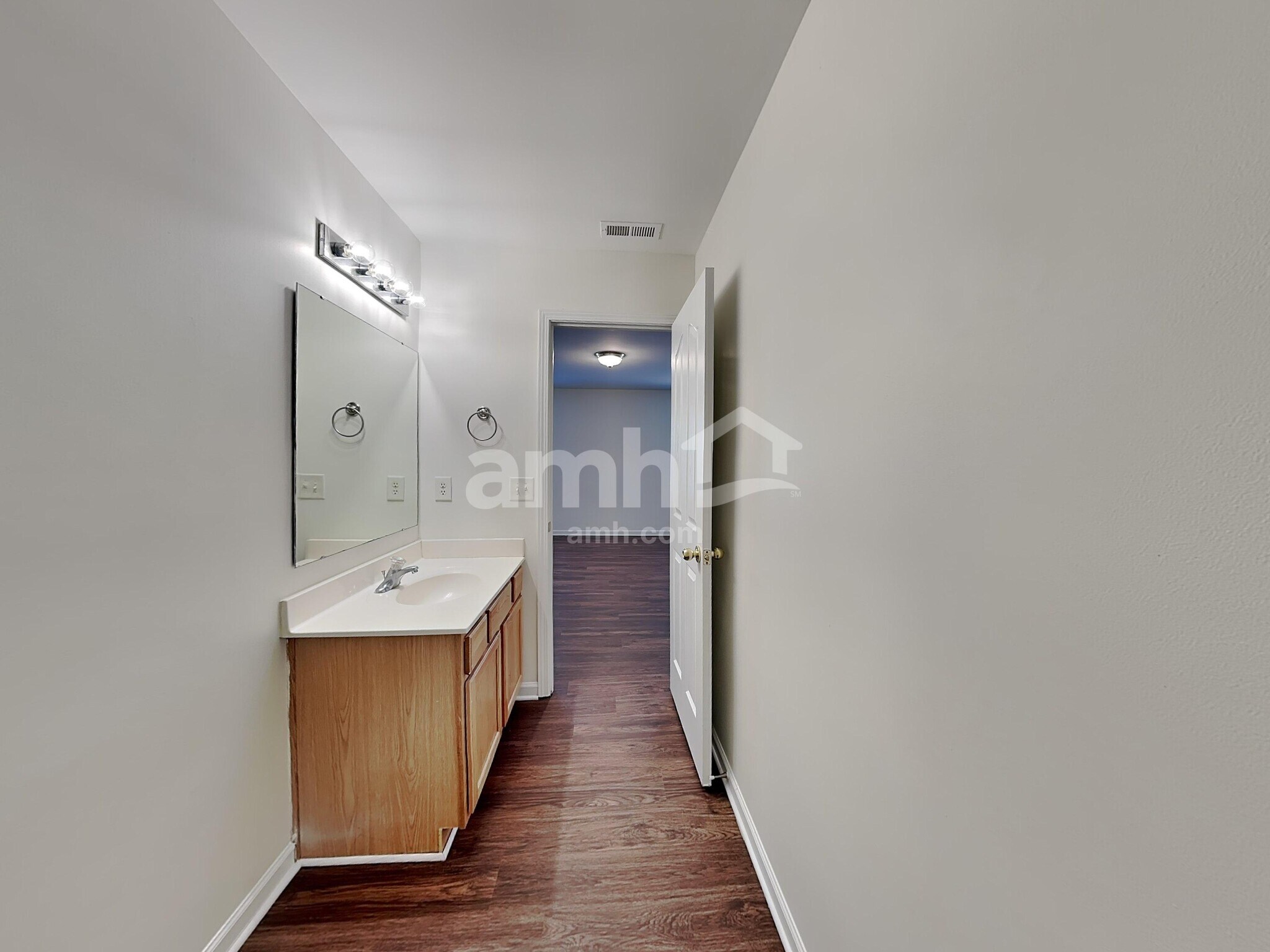 Building Photo - 201 Flanders Dr