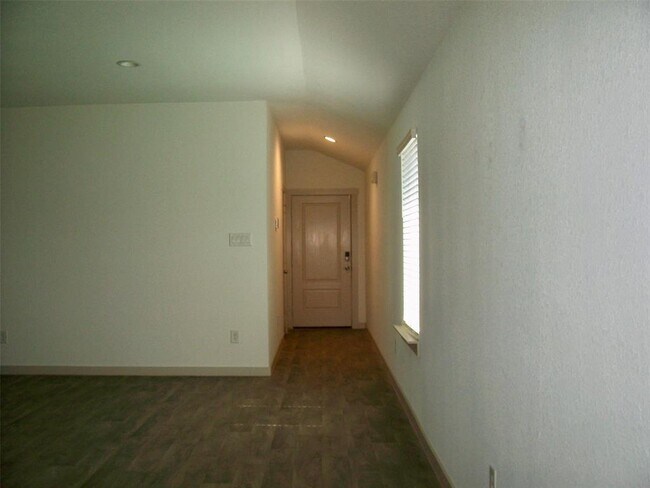 Building Photo - 819 Teal Moon Dr