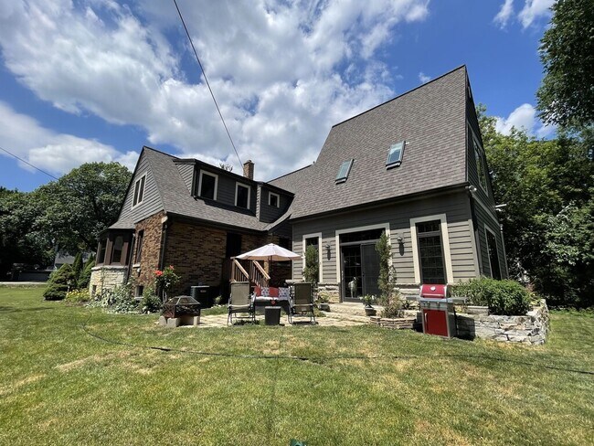 Back Patio - 810 Brinsmere Dr