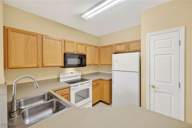 Building Photo - 11736 Eros Rd