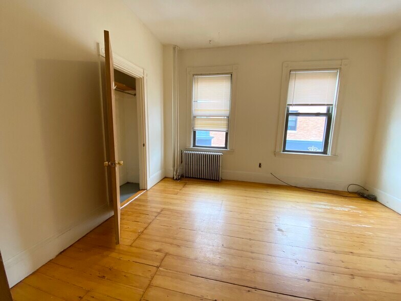 Building Photo - 1500 Tremont St