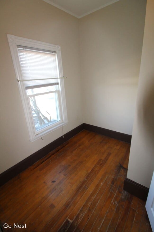 Building Photo - 1058 Forest Ave
