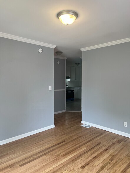 Building Photo - 354 Foxglove Dr