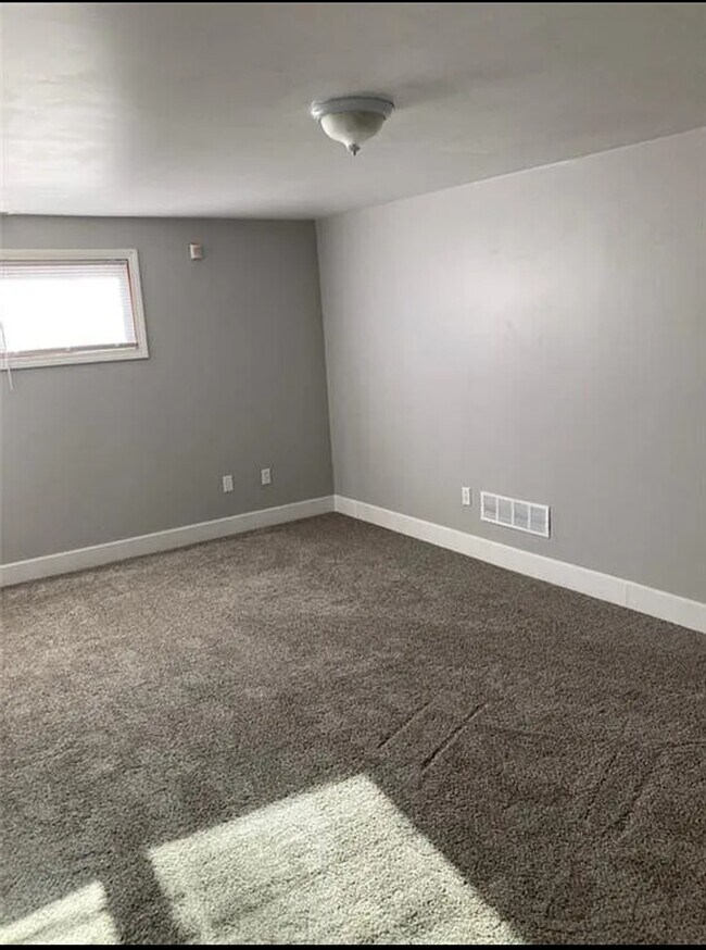 33 Sherman St 33 Sherman St Pawtucket RI 02860 Apartment Finder