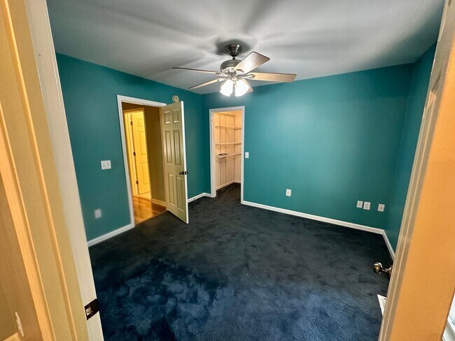 Building Photo - 3 Bedroom Home - Private - Central SC