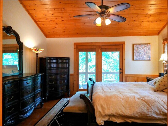 Building Photo - 386 Arbor Dr