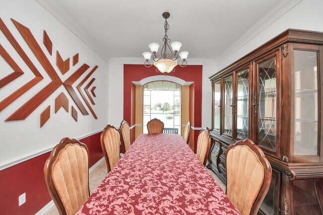 Building Photo - 12003 Sunrise Way