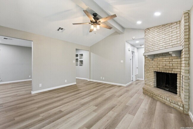 Building Photo - 11815 Broadwood St
