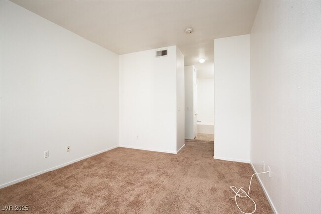 Building Photo - 5655 E Sahara Ave