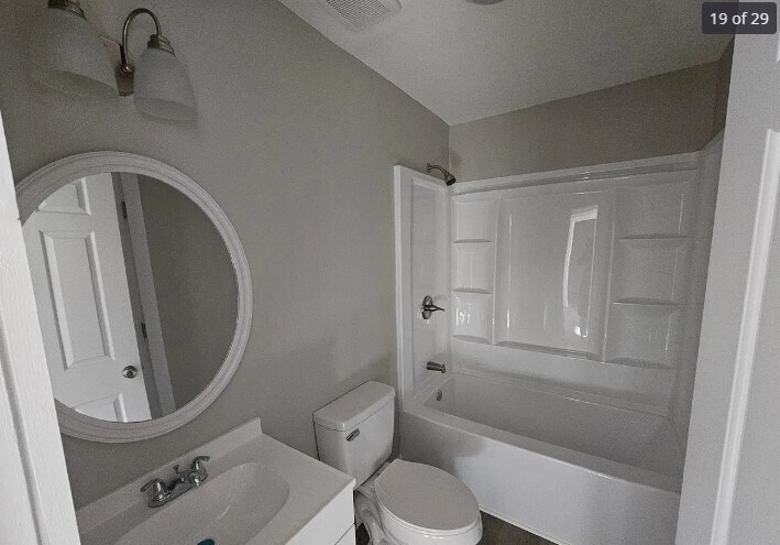 Building Photo - 207 Hidell Rd