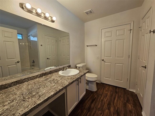 Building Photo - 5213 English Glade Dr