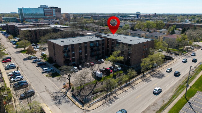 Building Photo - 8970 N Parkside Ave