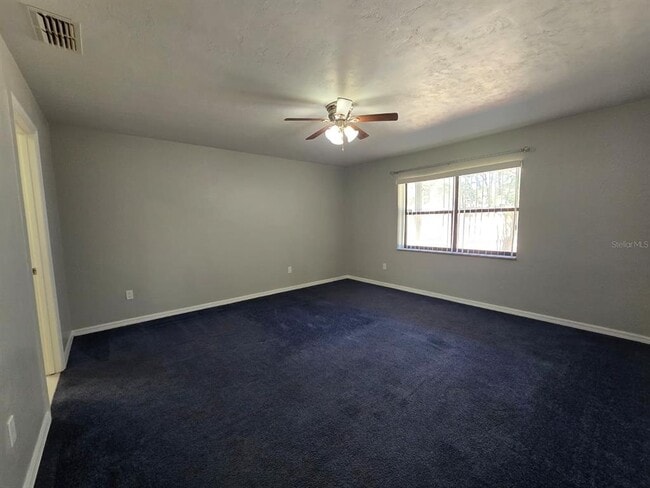 Building Photo - 2606 NE 22nd Ave