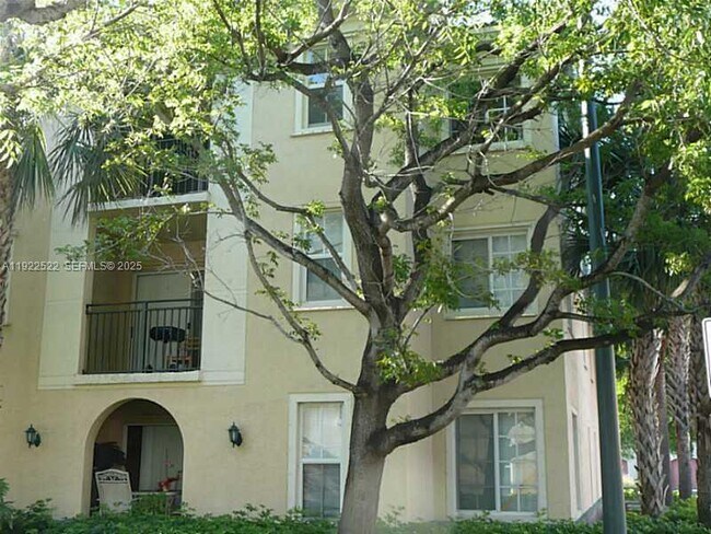 Building Photo - 2494 Centergate Dr