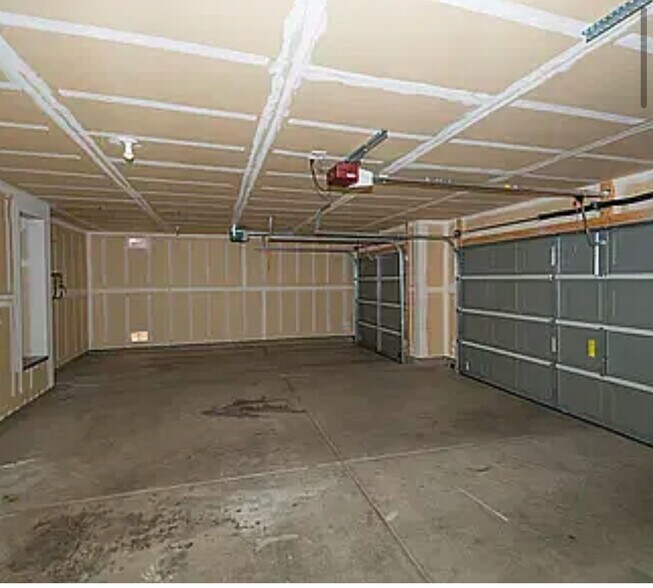 Building Photo - 13685 E Shadow Pines Ln