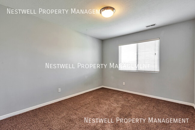 Building Photo - Beautiful Lehi Home in Prime Location!