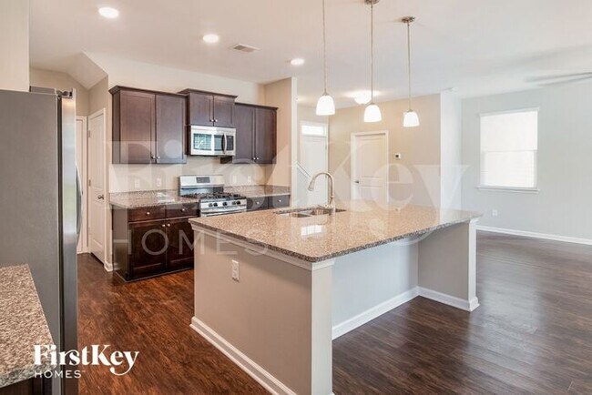 Building Photo - 9680 Roseberry St