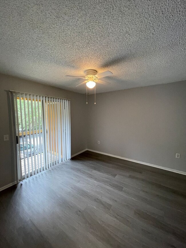 Building Photo - Limited-Time Offer! Sign a lease by June 1, 2026, and receive ½ off your second month’s rent! Pri...