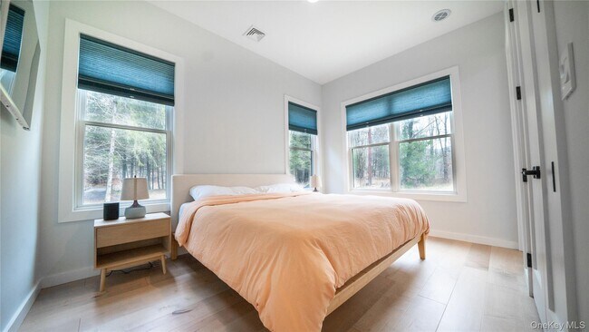 Building Photo - 102 Rider Hollow Rd