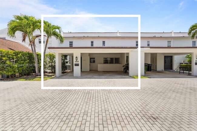 Building Photo - 7508 SW 58th Ave