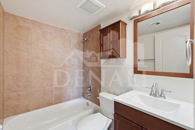 Building Photo - 1808 W Caravelle Rd