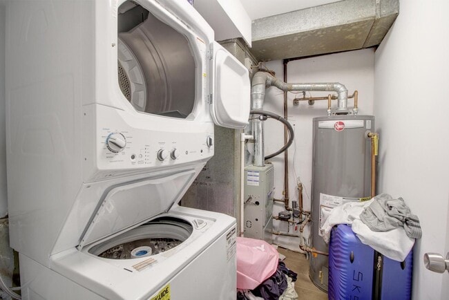 Building Photo - 147 Grady Dr