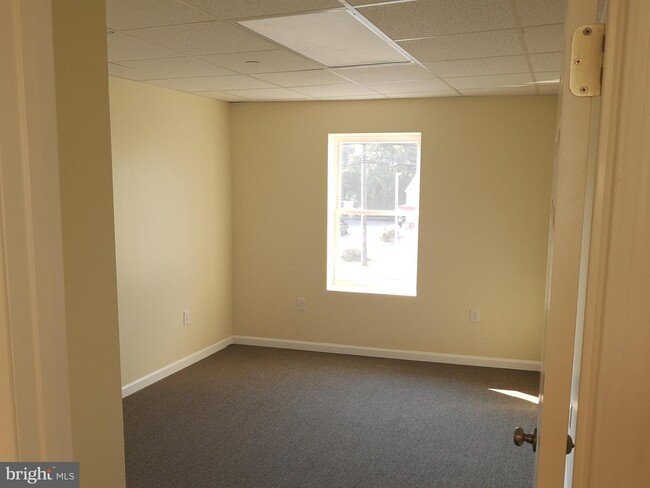 Building Photo - 1548 Bristol Pike