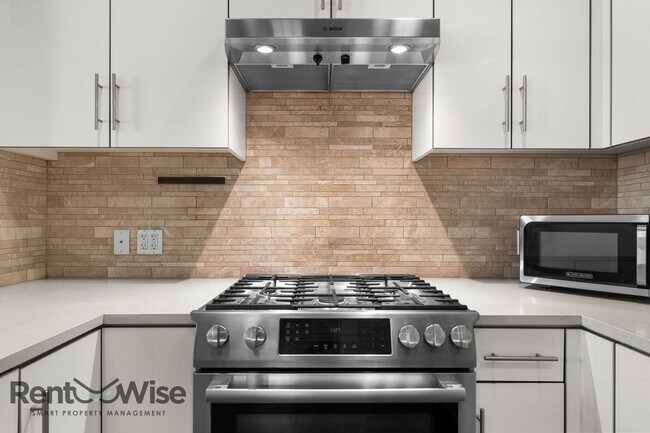 Building Photo - 50 Jerrold Ave