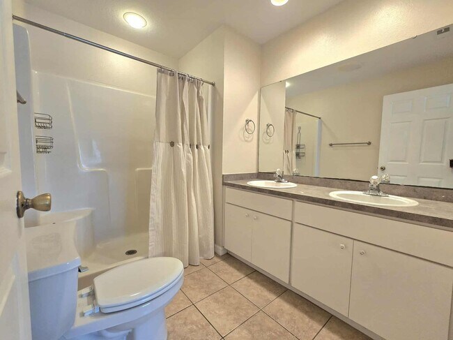 Building Photo - Beautifully Updated Home in Central Bartow...