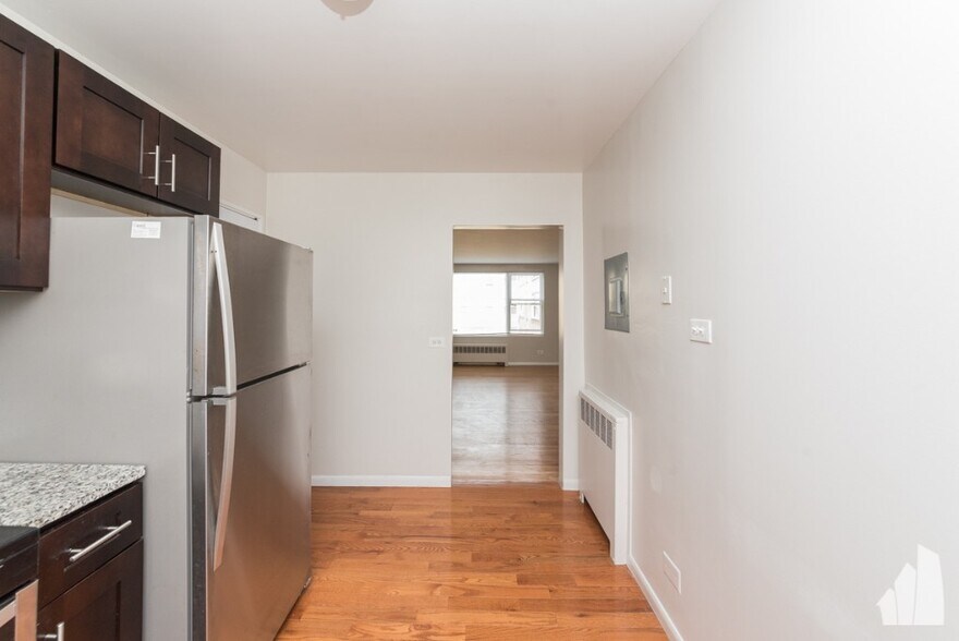 Building Photo - 7534 N Bell Ave