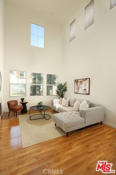 Building Photo - 211 Danbrook