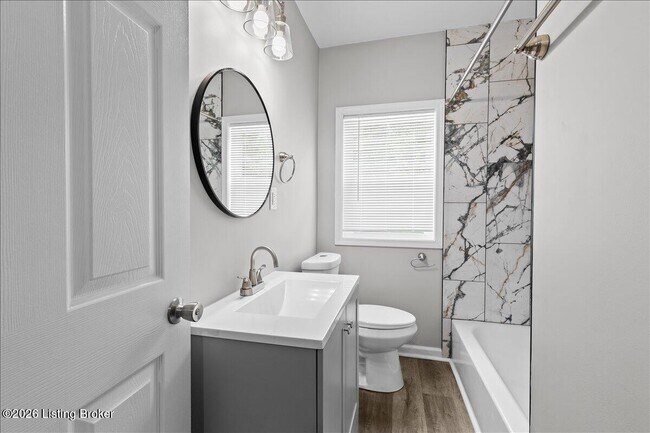 Building Photo - 1018 S 47th St