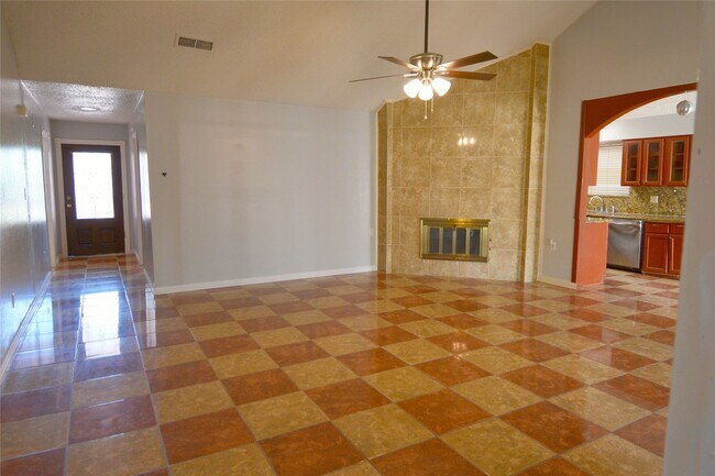 Building Photo - 6219 Gladewell Dr