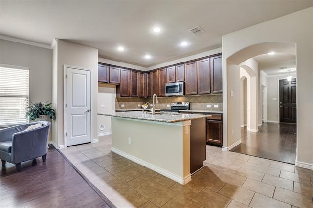 Building Photo - 2520 Sabine Cir