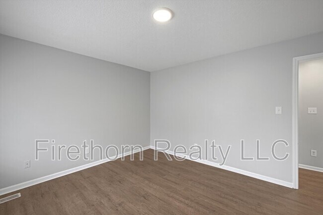 Building Photo - 2140 Veterans Dr