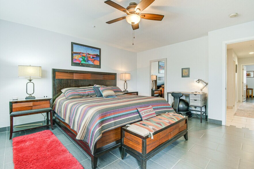 Building Photo - 13847 N Hamilton Dr