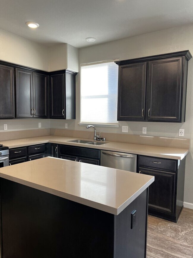 Building Photo - 790 Sarcinella Ct