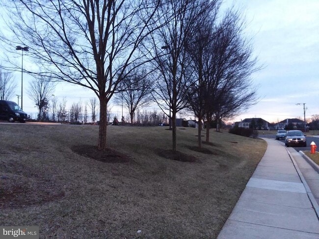 Building Photo - 22595 Windsor Locks Square