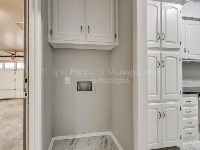 Building Photo - 6109 Kingston Rd